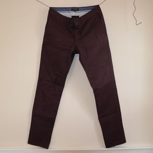 Banana Republic Fulton Chino in Maroon/dark wine